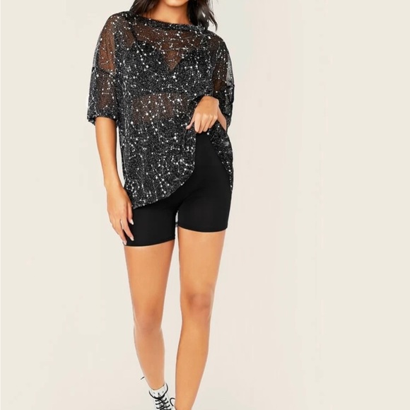 Oversized mesh star print top. Eras, Midnights, Swifties - Picture 4 of 7